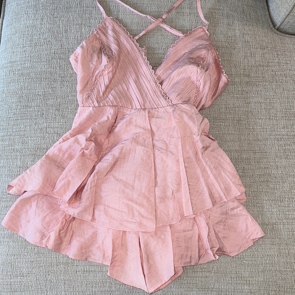 NWT Amy Tiered Skirt Romper - Picture 2 of 10